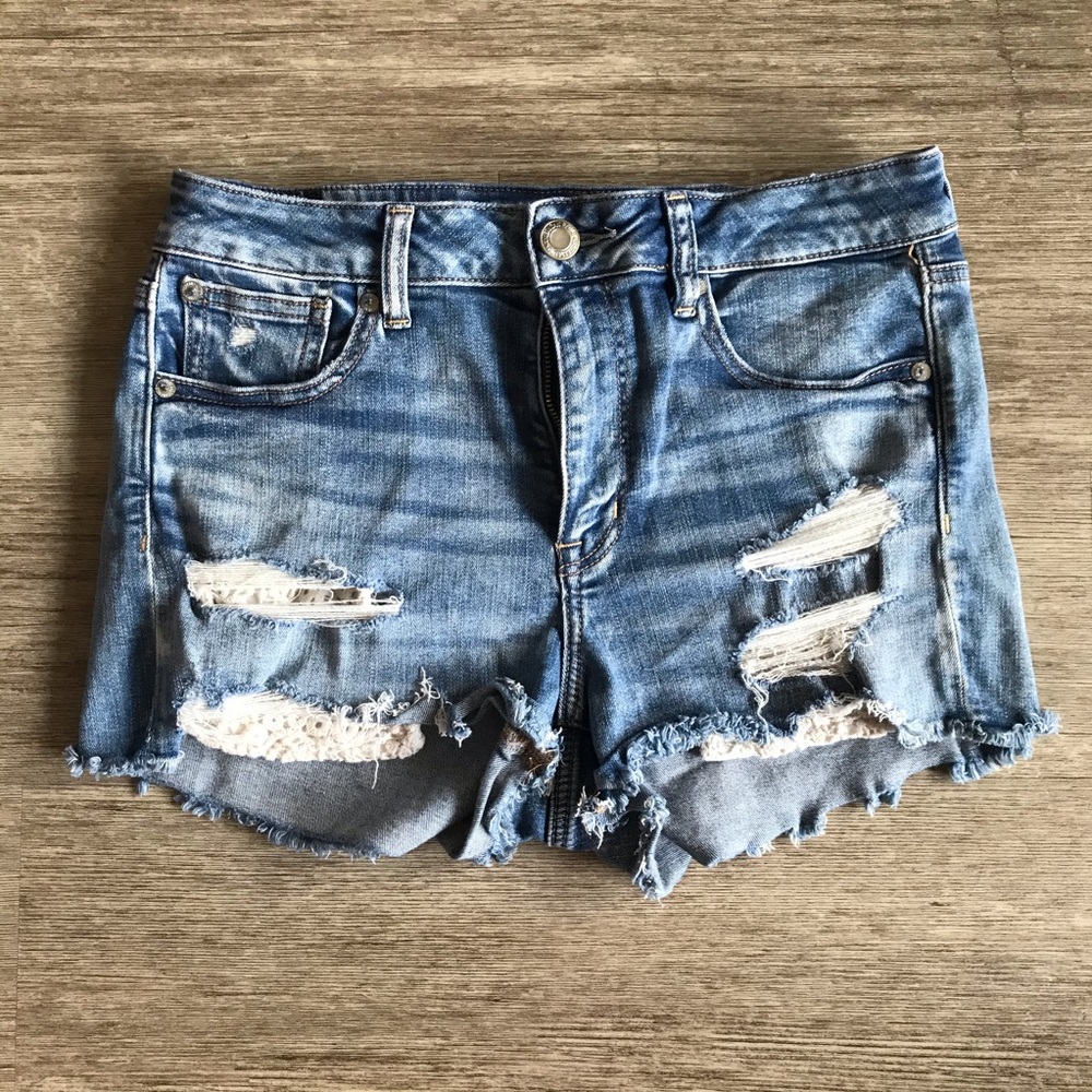 AE medium-wash Jean shorts with lace details